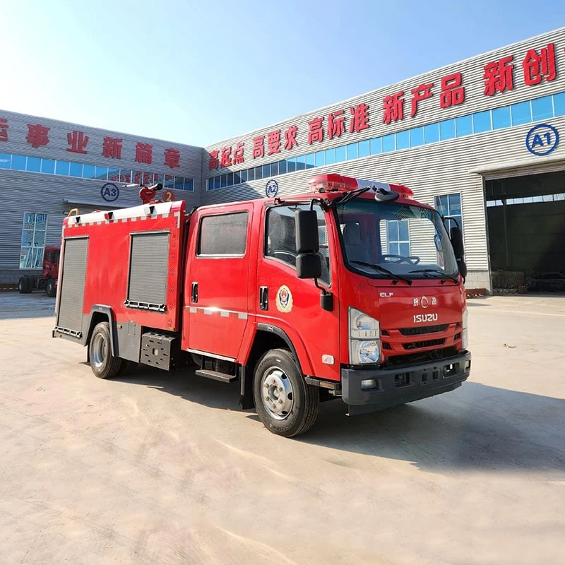 ISUZU 4*2 new or used 4cbm high quality fire truck Oblique Front View

