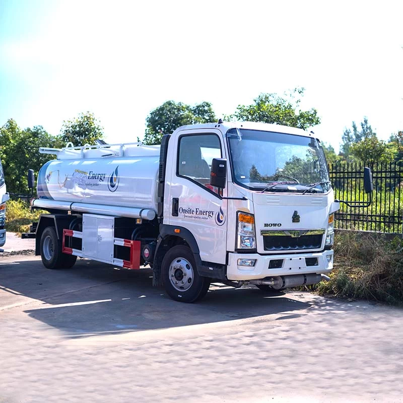 Howo 4x2 10000 liters Fuel Tank Truck Tanker Truck Oblique Front View 
