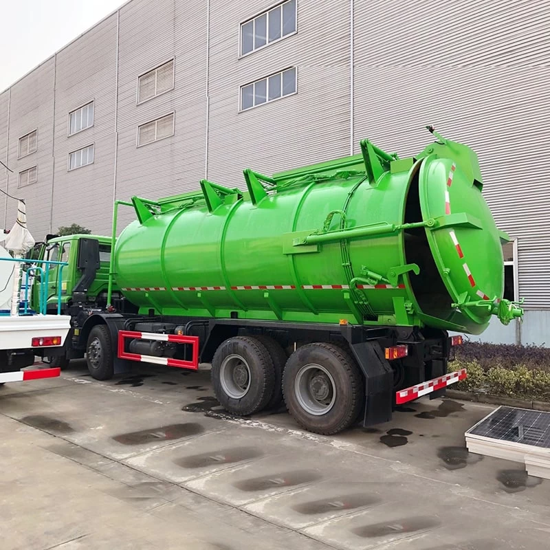 Factory Sinotruk 8x4 20000L Sewage Vacuum Suction Truck Oblique Back Plot
