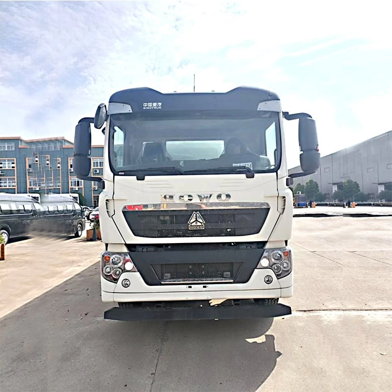 HOWO 30 cbm 8*4 wheat corn cement material tank truck Front View