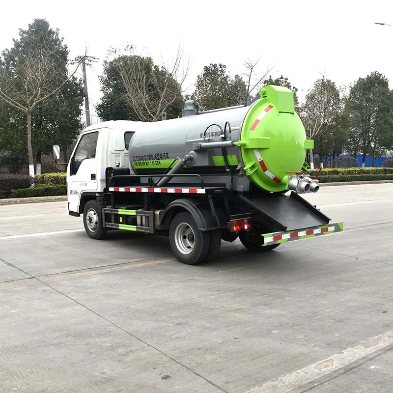 Foton 4*2 2000L vacuum truck sewage suction Oblique Back Plot 