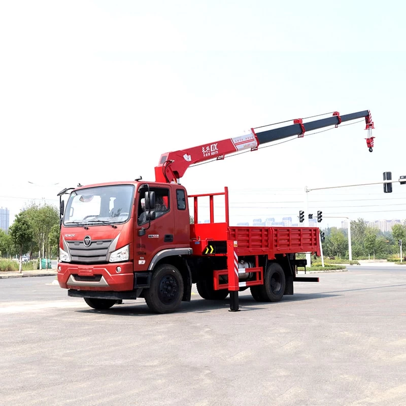 FOTON 4*2 straight arm hydraulic truck mounted crane Oblique Front View 