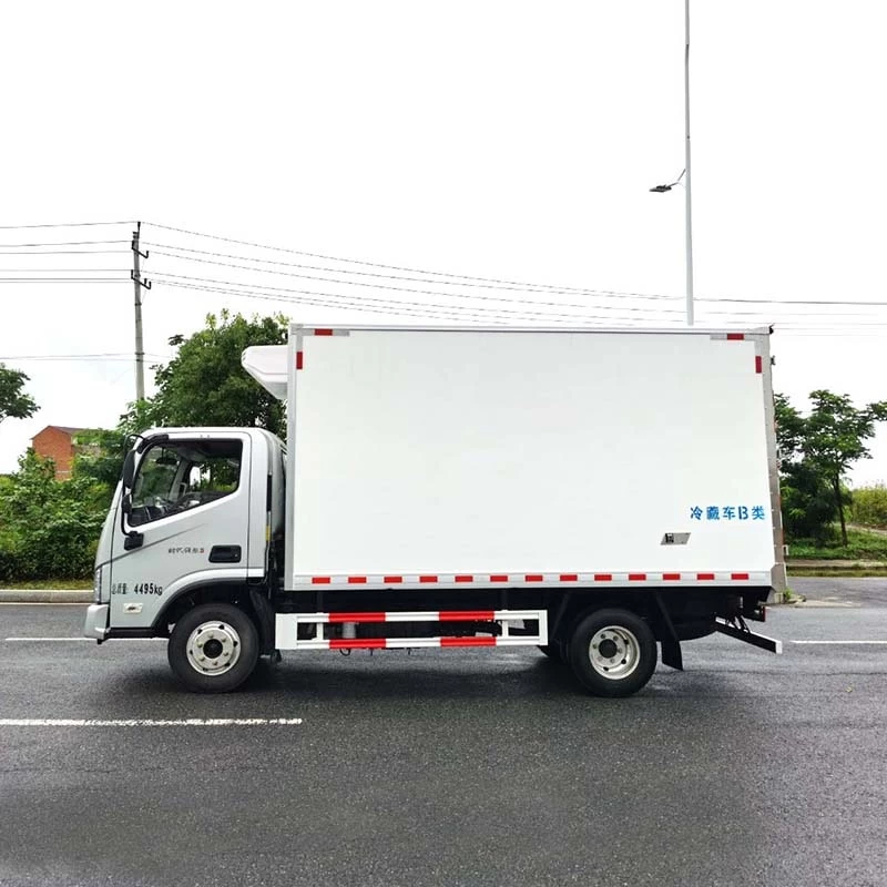 Foton Frozen food van truck 4x2 refrigeration van box truck Front Side View