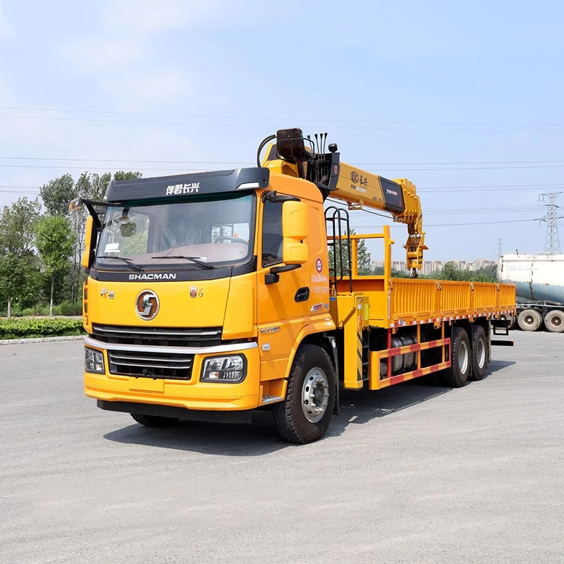 SHACMAN 8*4 9.8 meter truck mounted telescopic crane Oblique Front View
