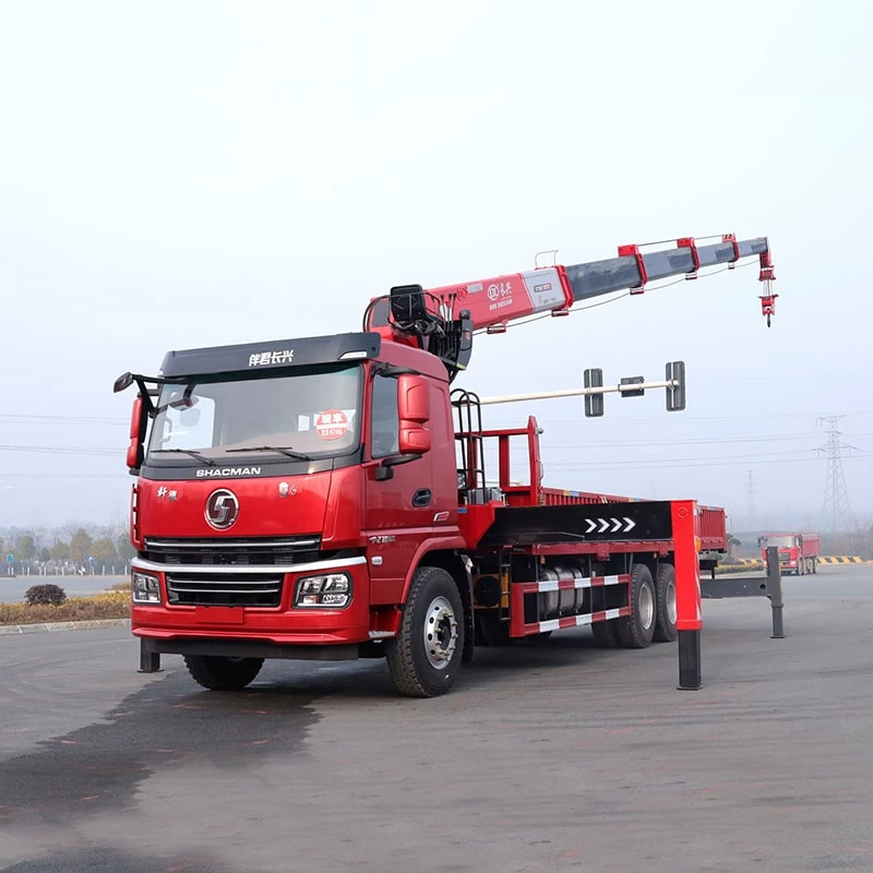 SHACMAN 21 meter telescopic boom truck mounted crane Oblique Front View