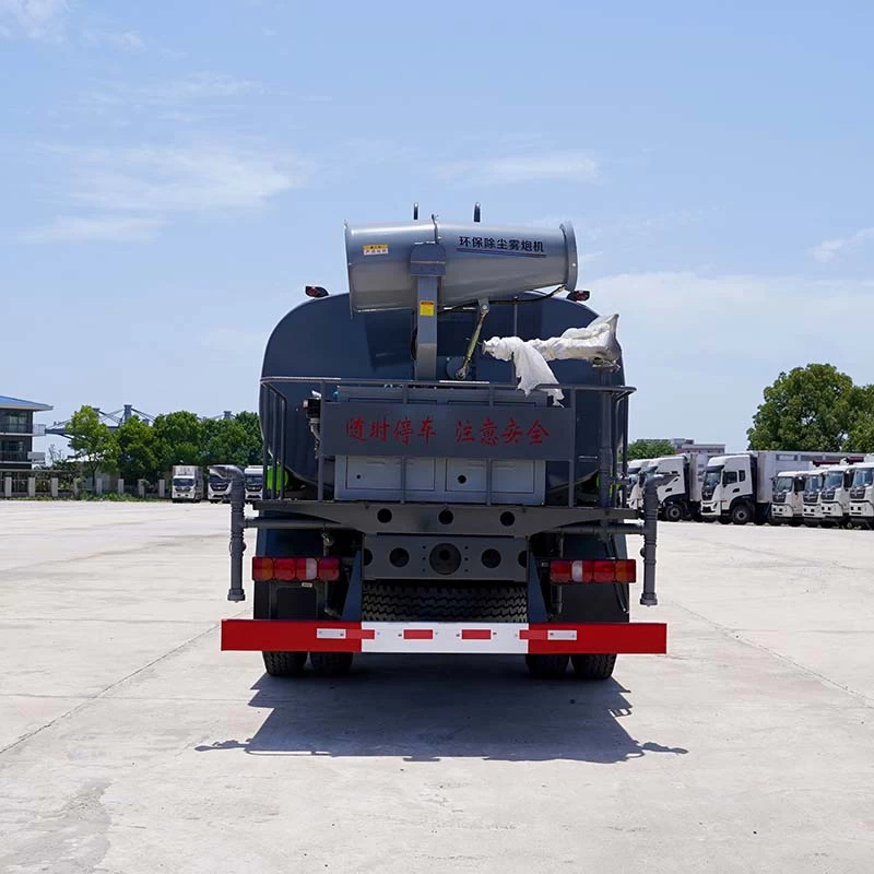 Howo water tank truck sprinkler water truck Back Image