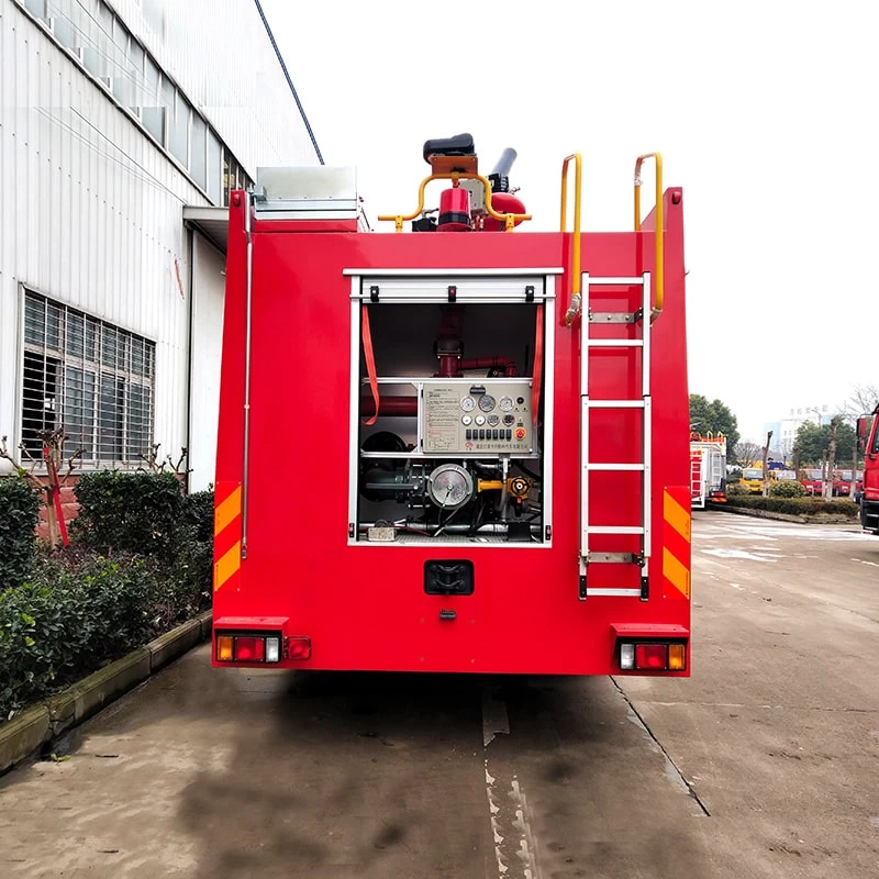 Japan Brand 16000L Foam and Water Tank Fire Fighting Truck
Back Image