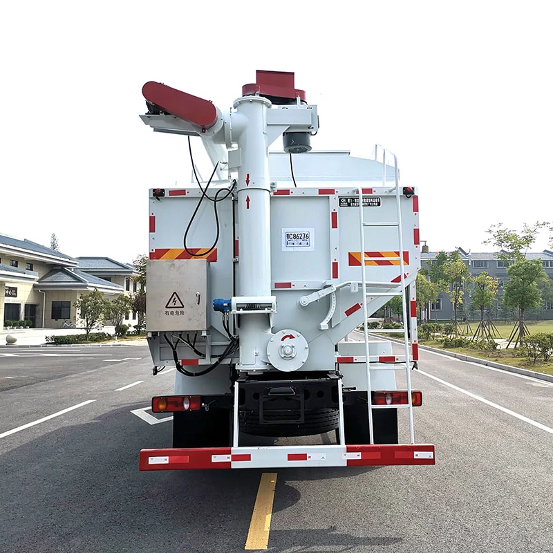 HOWO hydraulic discharge 12 ton bulk feed truck Back Image