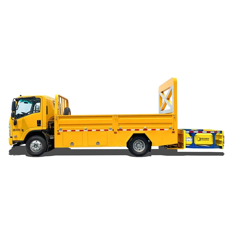 Japan Isuzu 4*2 Impact-proof truck anti crash buffer truck Thumbnail
