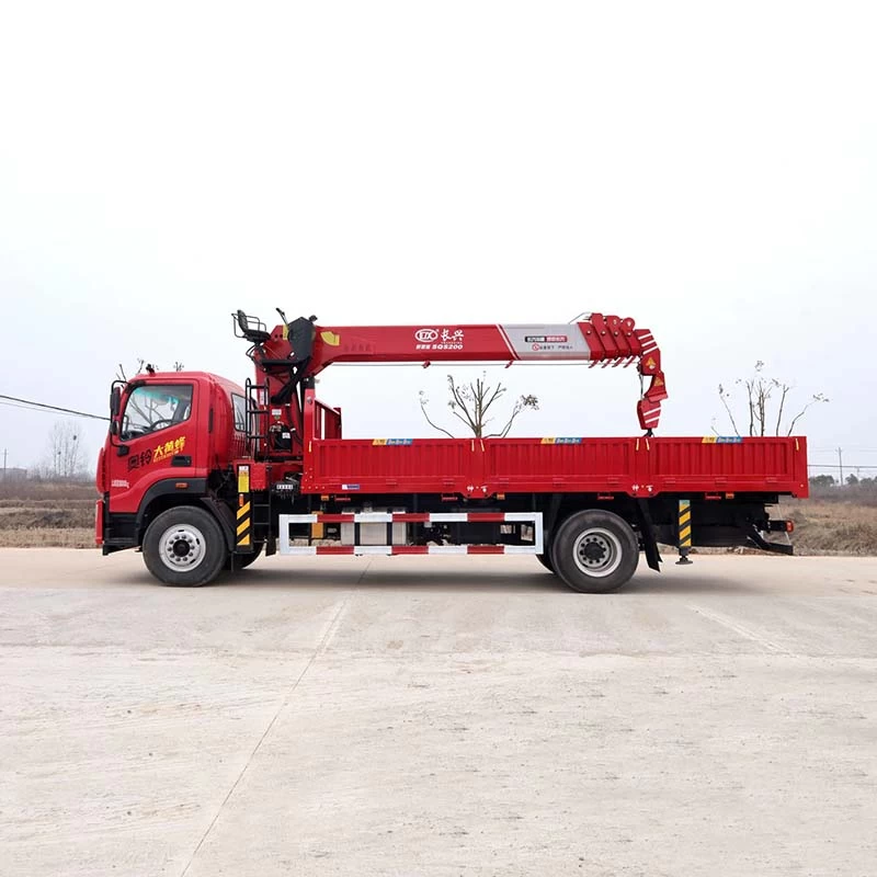 FOTON 4*2 straight arm mounted crane truck Front Side View