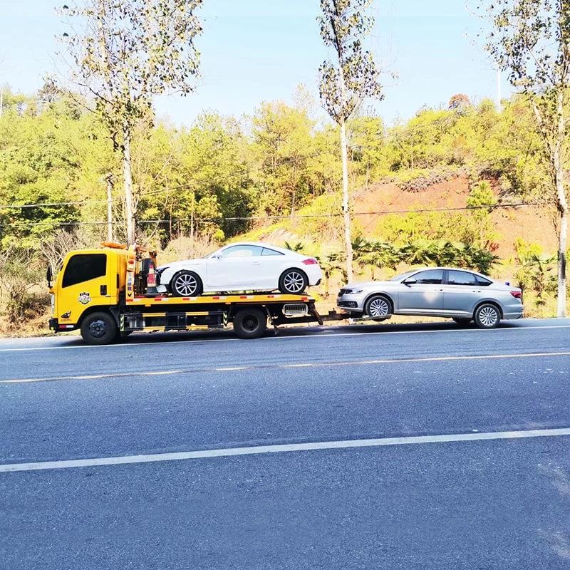 ISUZU 4X2 4ton flatbed tow truck road wrecker truck Front Side View