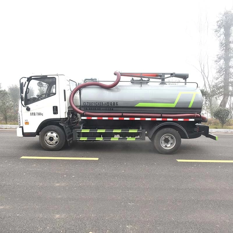 Foton 5500L 115HP toilet septic tank suction truck Front Side View