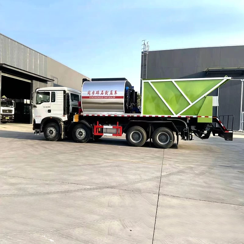 HOWO 8*4 asphalt synchronous crushed stone storage truck Front Side View
