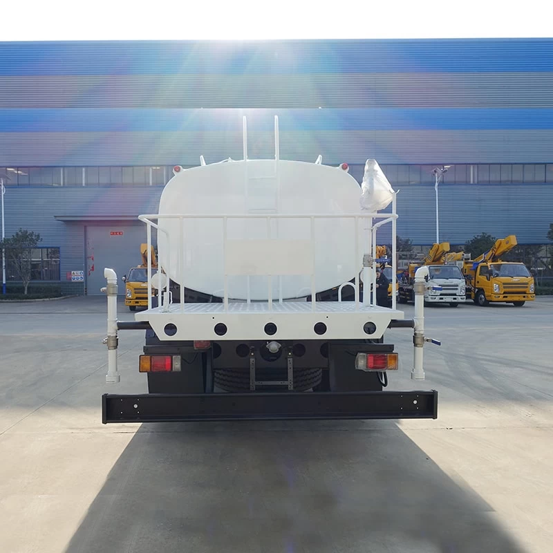 Japan 4*2 Water Spray Bowser Tanker isuzu water tank truck
Back Image