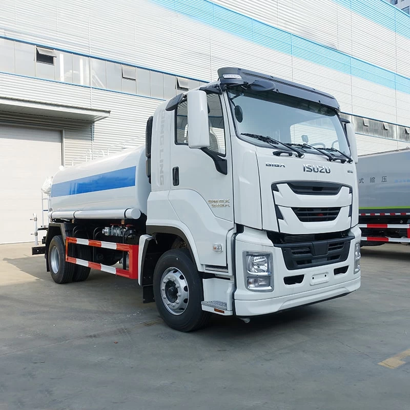 Japan 4*2 Water Spray Bowser Tanker isuzu water tank truck
Oblique Front View