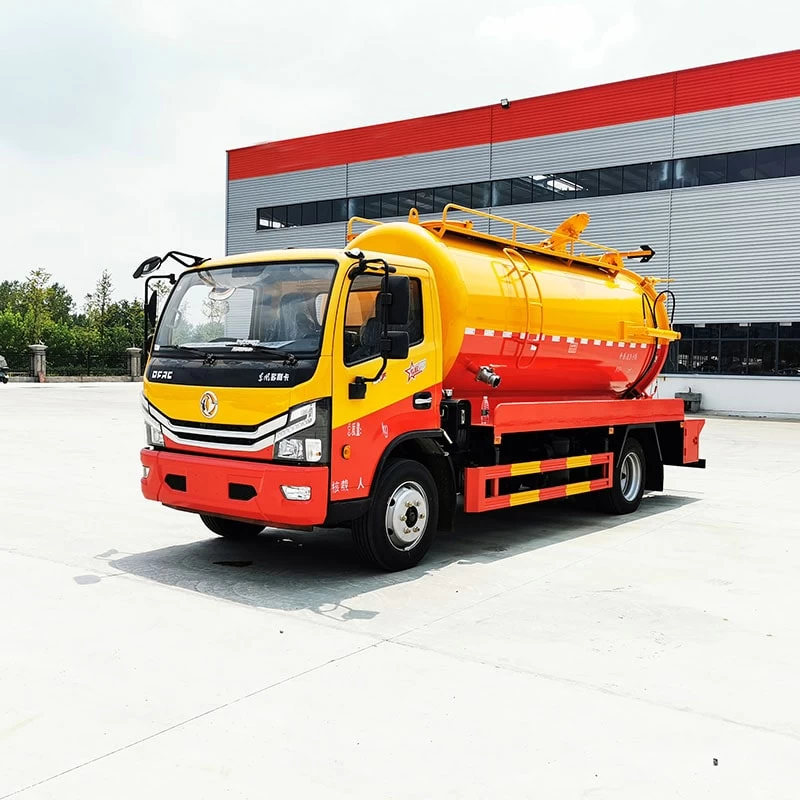 Dongfeng 4*2 10 ton vacuum truck sewage suction Oblique Front View