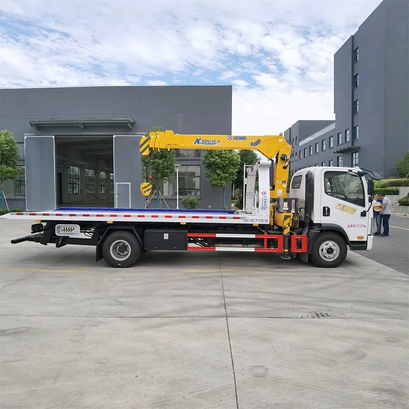 Faw 4x2 5ton road wreckers tow platform trucks with crane Front Side View