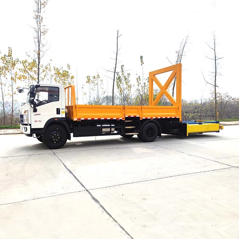 HOWO 100K 4*2 car anti-collision buffer truck Front Side View 