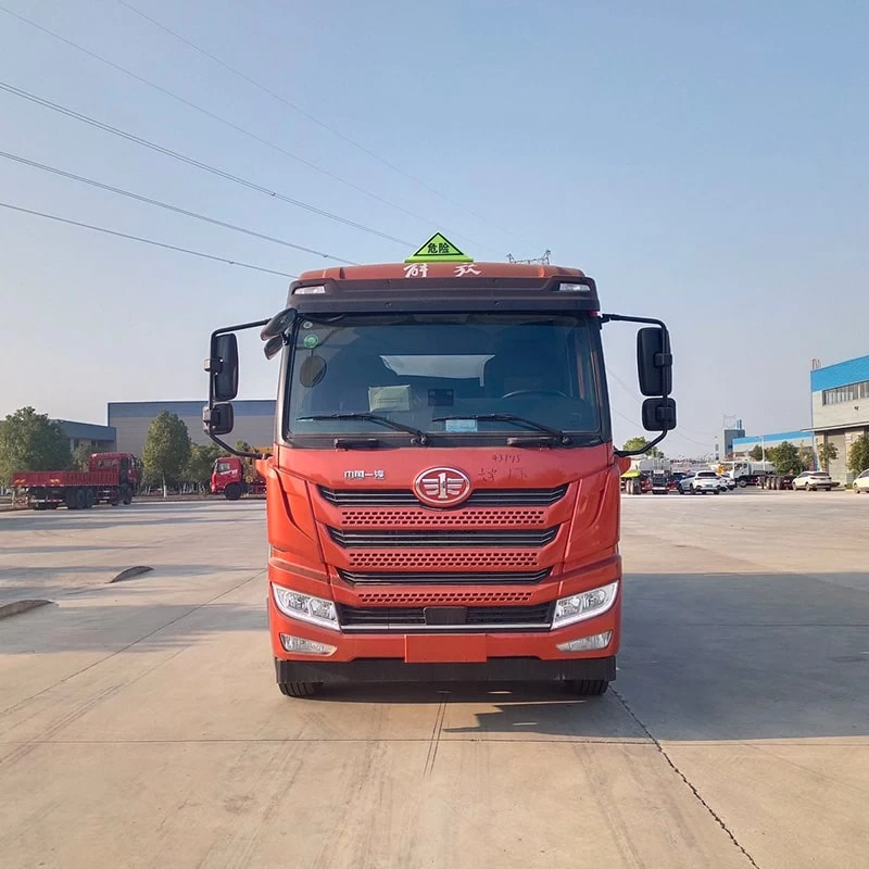 New or Used FAW 4x2 14400L Tanker truck for sale Front View