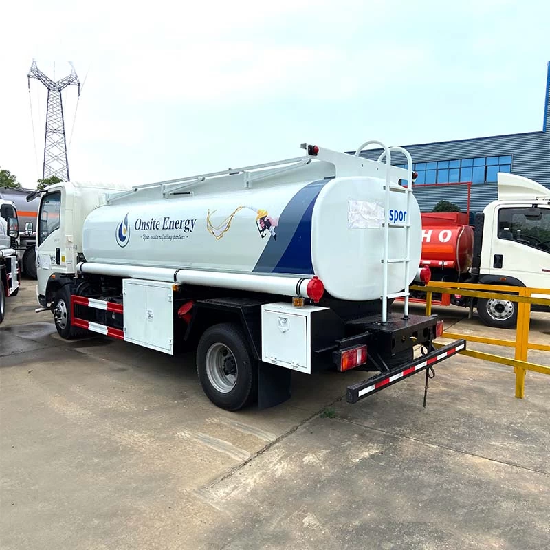 HOWO 9000L fuel tank truck Oblique Back Plot