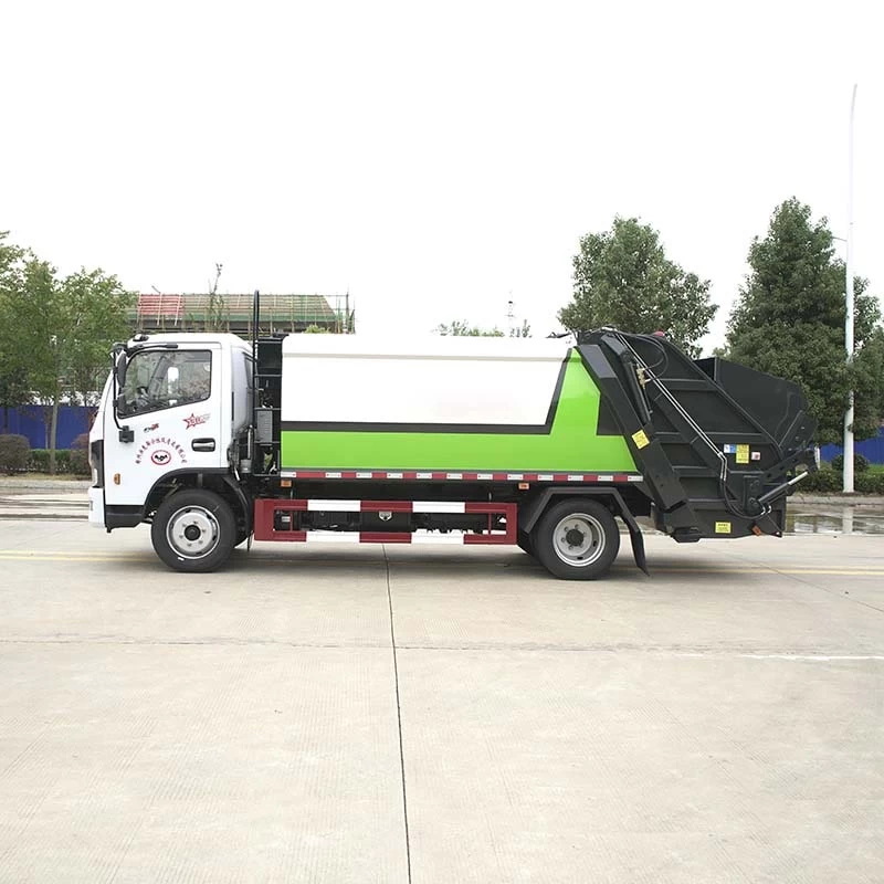 DongFeng 6 ton 4×2 compression garbage truck Front Side View