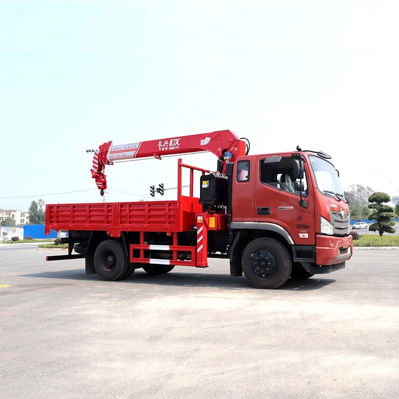 FOTON 4*2 straight arm hydraulic truck mounted crane Oblique Front View 