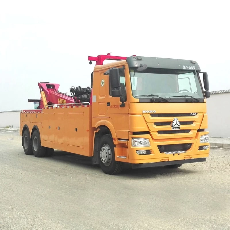 SINOTRUK 20 ton tow truck with crane wrecker truck Oblique Front View
