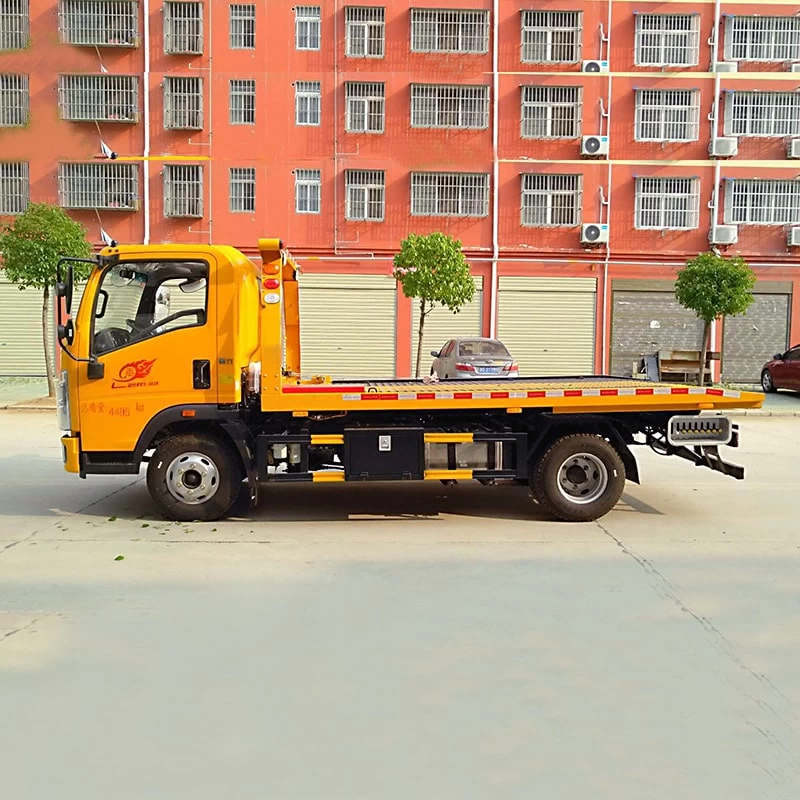 HOWO 4x2 3tons Recovery towing truck wrecker truck Front Side View