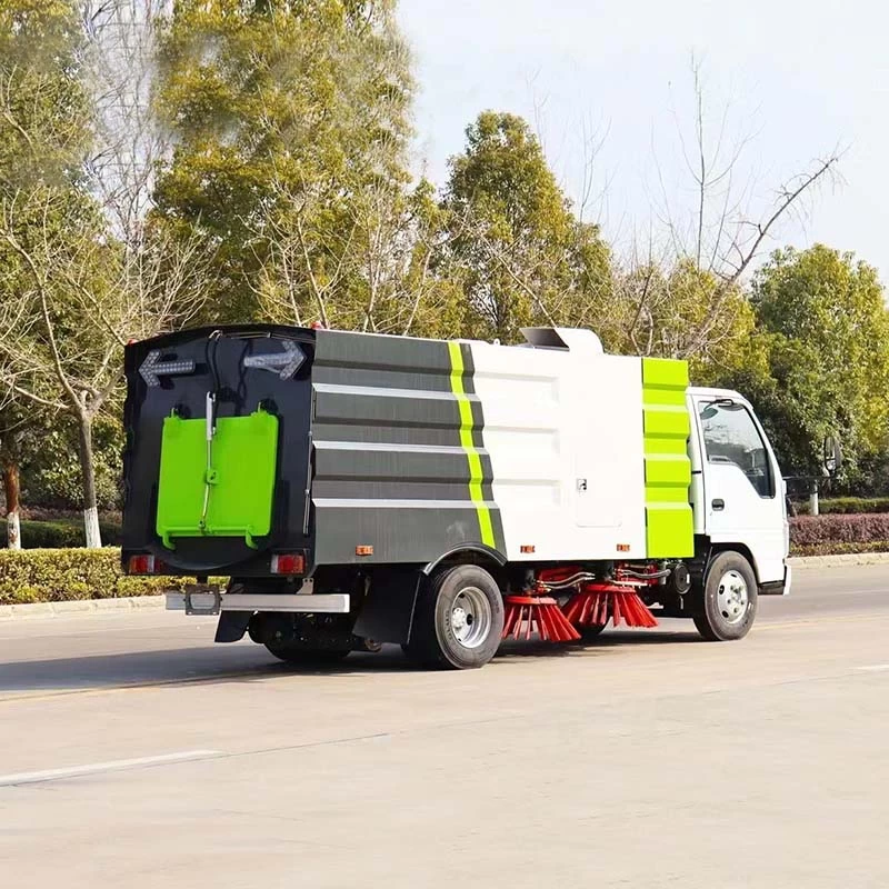 ISUZU 5000Liters Vacuum Road Sweeper Cleaning Truck Oblique Back Plot