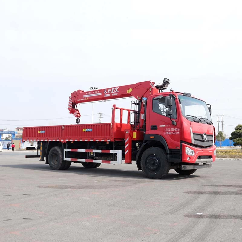 FOTON 4*2 15 meter Telescopic boom truck mounted crane Oblique Front View