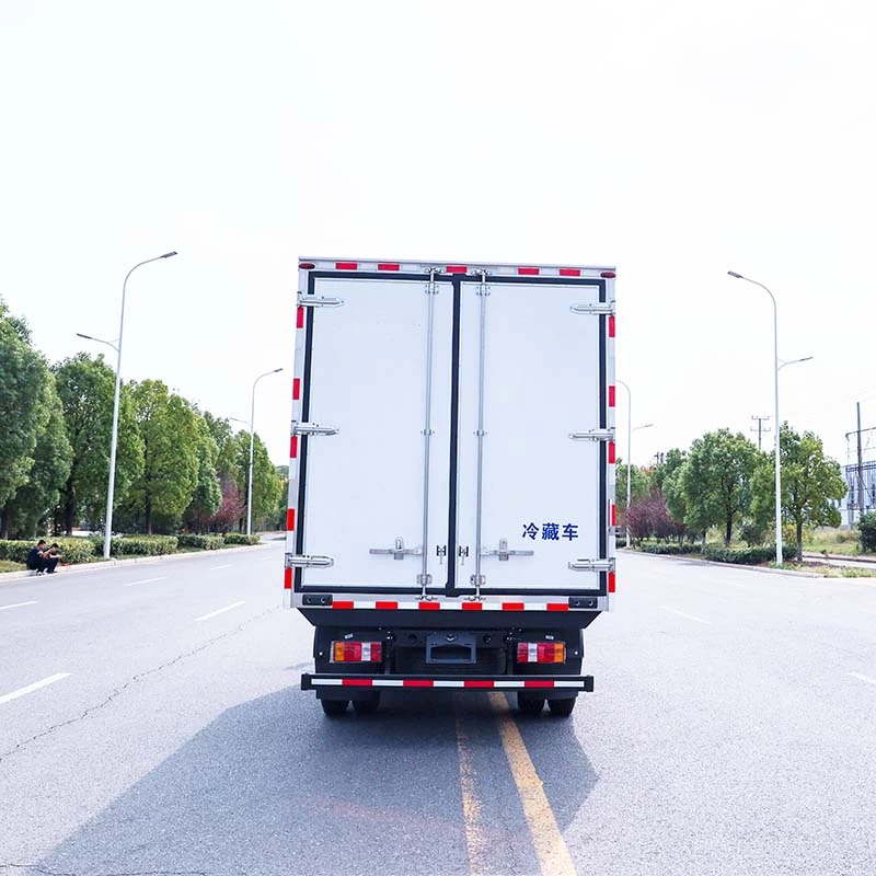 Howo 4X2 Refrigerated Van Truck for Fruits Vegetables Back Image