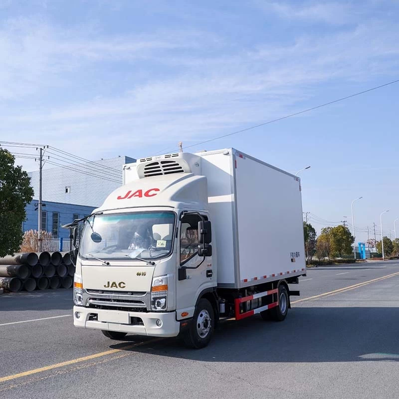 JAC 4X2 Refrigerated Truck Transport Vegetables Meat Oblique Front View
