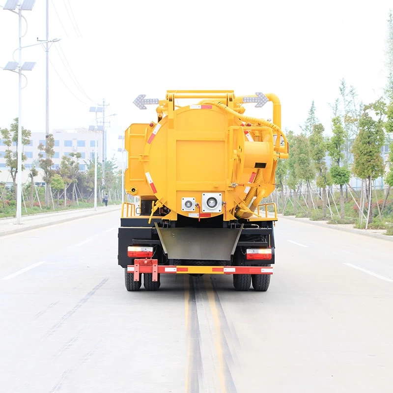 Dongfeng sewage suction cleaning truck for sewer dredge Back Image