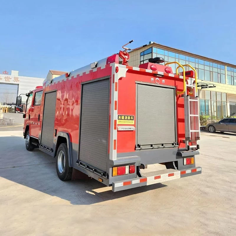 ISUZU 4*2 new or used 4cbm high quality fire truck Oblique Back Plot
