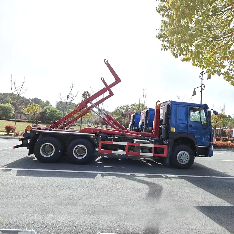 Howo 6x4 20 Tons Hook Lifting Garbage Loading Truck Price
Front Side View