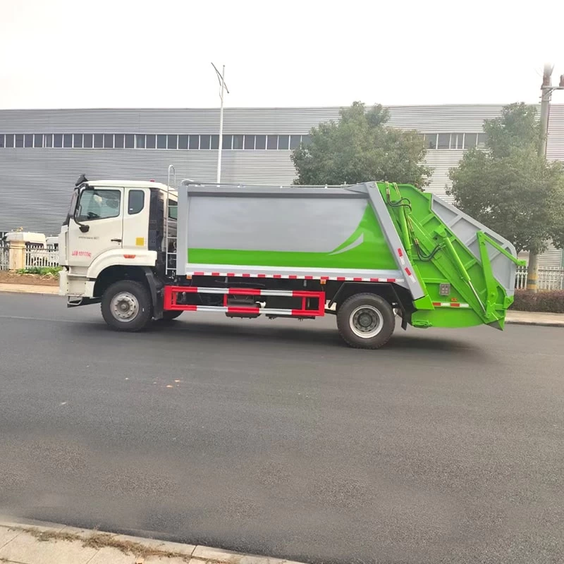 Factory Price Howo 4*2 14CBM Garbage Compactor Truck Oblique Back Plot
