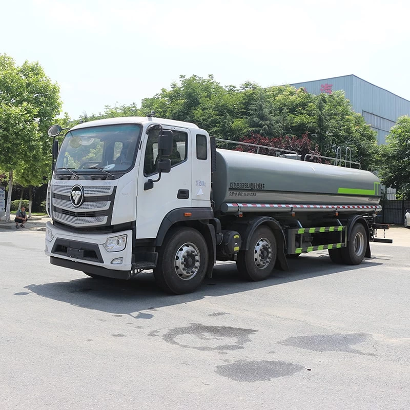 Foton 6*2 water tank truck with cheap price Oblique Front View
