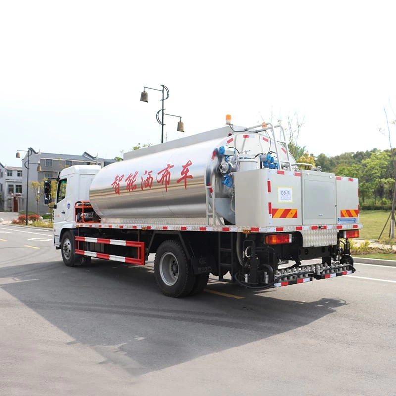 SHACMAN road construction 4*2 5CBM asphalt distribution truck Oblique Back Plot