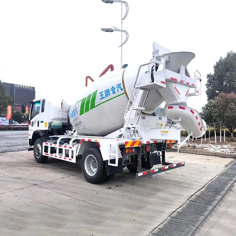 HOWO 4*2 4 cbm small concrete mixer truck Oblique Back Plot