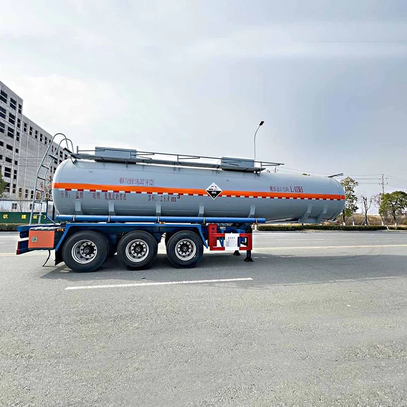 28.5 cbm semi-trailer chemicals transport truck Front Side View
