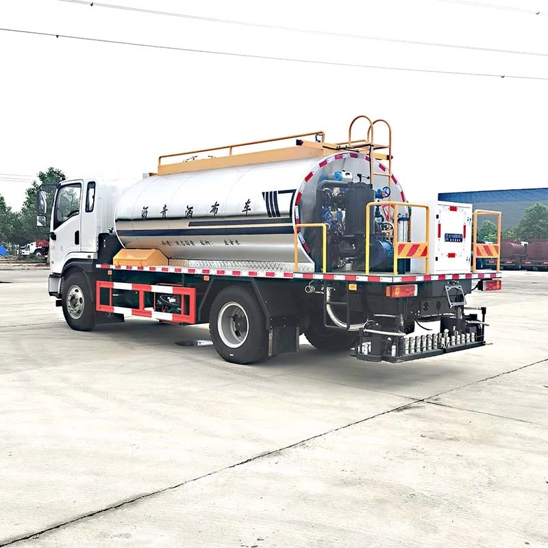 Shacman Road construction machine asphalt distributor truck Oblique Back Plot