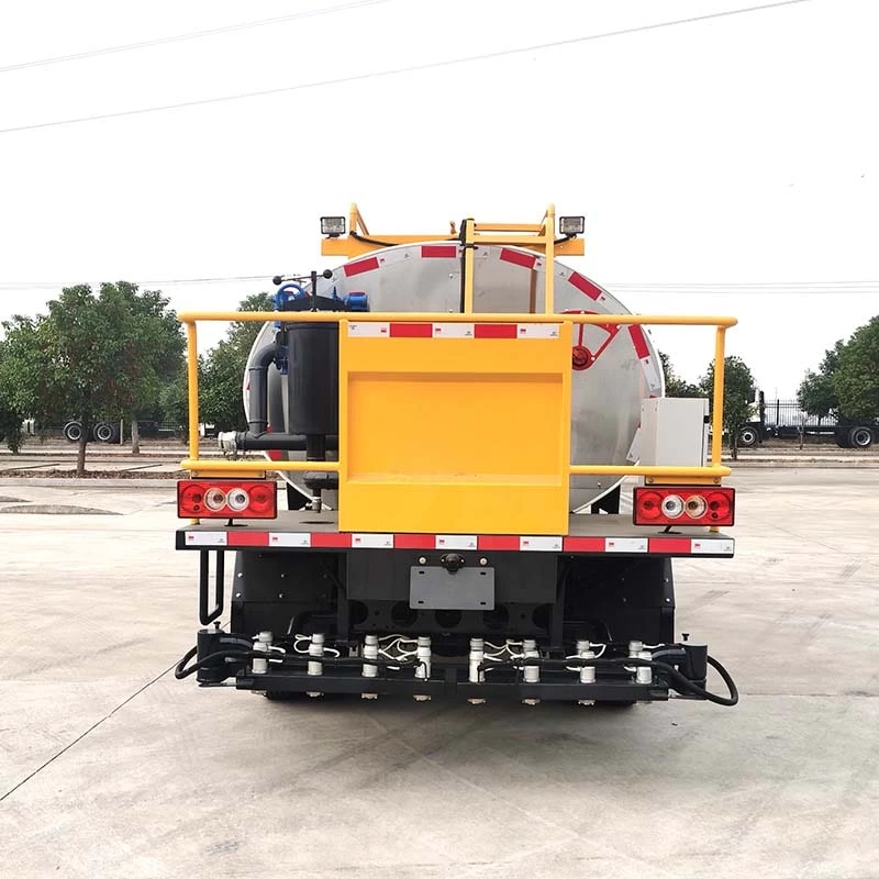 Faw 4x2 bitumen gravel synchronous spreader truck Back Image 
