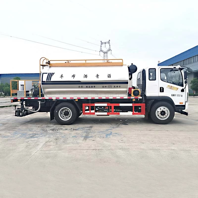 Faw 8000L Bitumen Sprayer Truck Asphalt Distributor Truck Front Side View