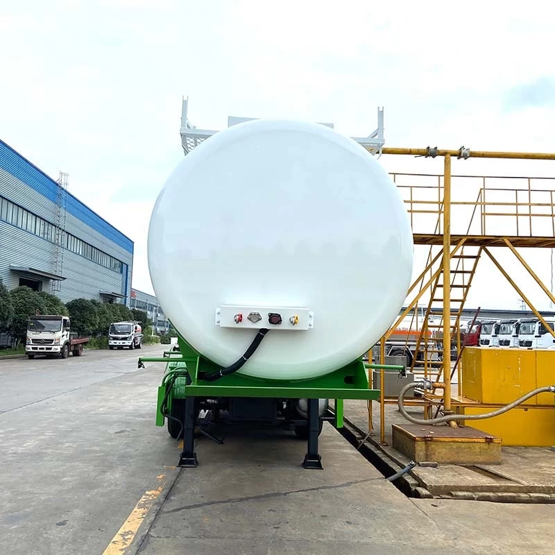 Semi Trailer Aluminum Oil Water Liquid Fuel Tanker Truck Back Image