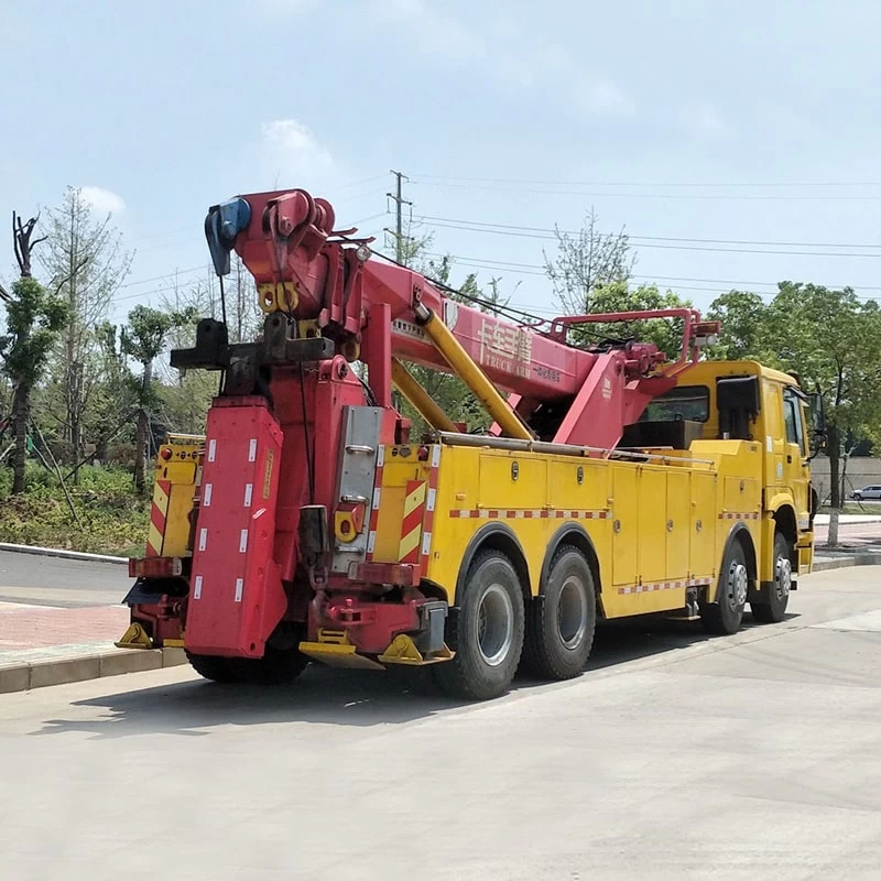 SINOTRUK 80 ton dragging towing heavy duty wrecker truck Oblique Back Plot
