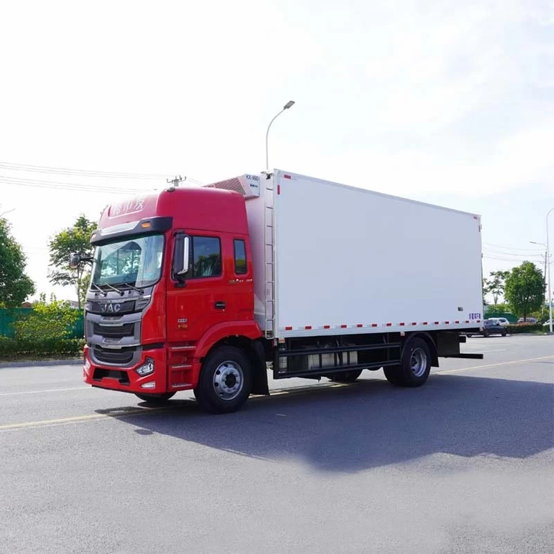 JAC 4x2 10 tons refrigerated truck for meat transport Oblique Front View
