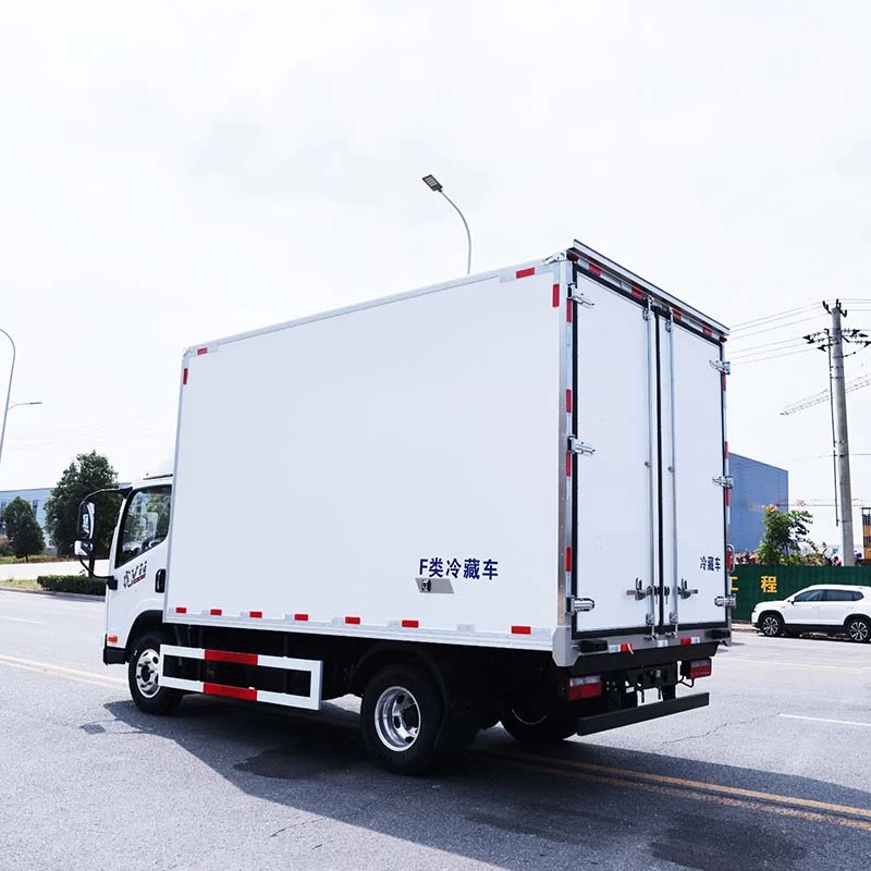 Faw 4x2 RHD Freezer Truck Meat Fruit Fish Cold Van Truck Oblique Front View