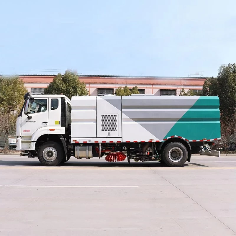 SINOTRUK 4*2 new or used price of road sweeper truck Front Side View
