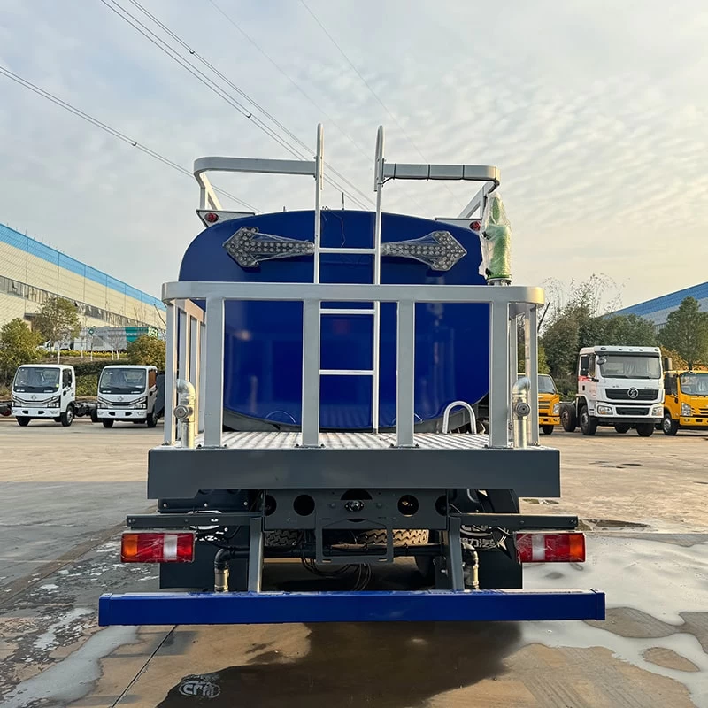 SINOTRUK HOWO 9000 liter 2400 gallon watering cart price Back Image