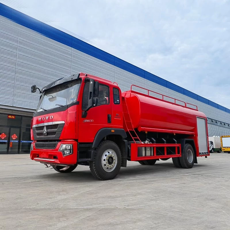 SINOTRUK new or used 10cbm water tank fire fighting truck Oblique Front View
